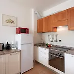 Palazzo - Porto Letizia דירה *