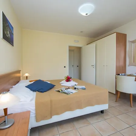 Palazzo - Porto Letizia Apartman Porlezza